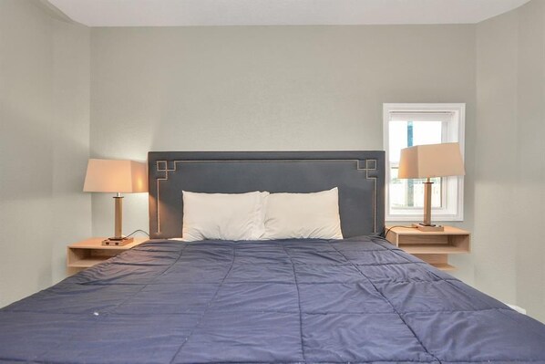 3 bedrooms, desk, iron/ironing board, WiFi