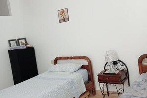 1 bedroom, iron/ironing board, WiFi, bed sheets - Studio Nahid 3rd floor free wifi (Tanger)