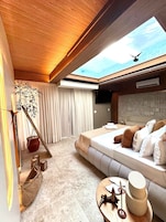 Presidential Suite | Premium bedding, bed sheets