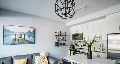 Luxury 1BD Condo @ All Season Waterfront Resort