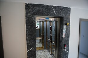 Reception - Koç Otel İğneada (Demirkoy)