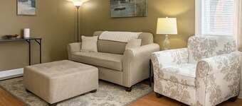 Cozy 2BR Apartment in the Heart of Morgantown-WVU