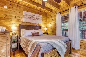 5 Schlafzimmer, Schreibtisch, Bügeleisen/Bügelbrett, Reisekinderbett