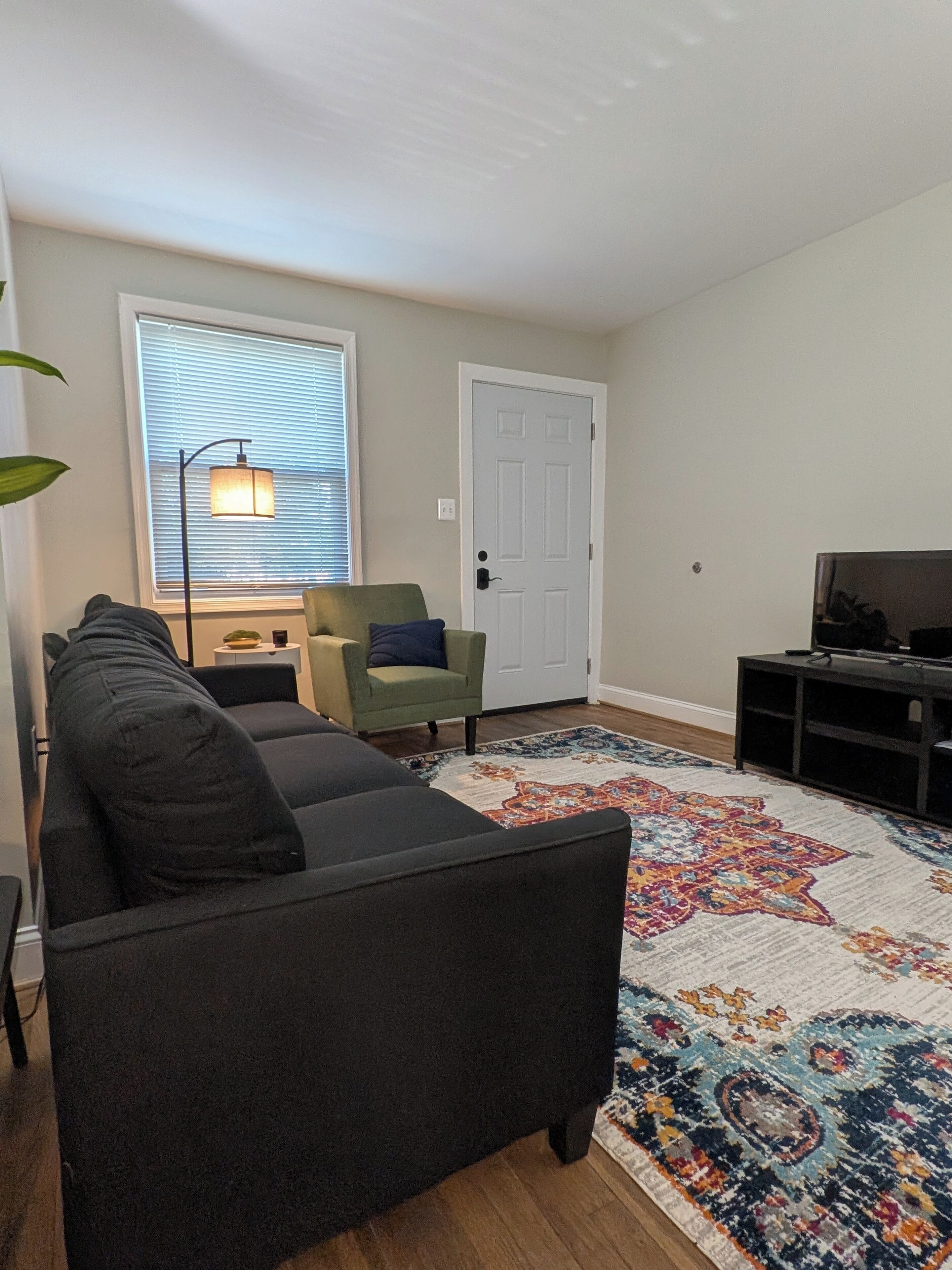1 Br/1ba Apartment In Northeast Dc -- Private Unit W/ Den & W/d - Silver Spring, MD