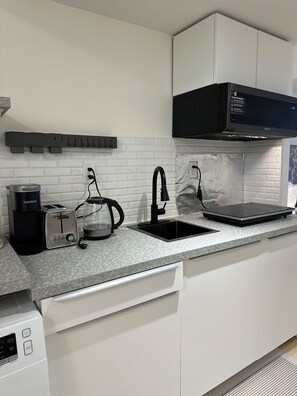 Fridge, microwave, stovetop, electric kettle