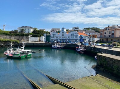 THE VIEWPOINT OF THE PORT