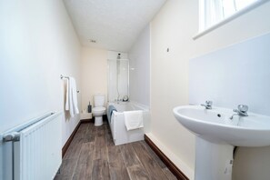Toallas y papel de baño 