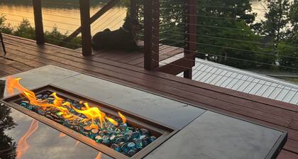 Home in Lake of the Ozarks! Family friendly on MM74! Private Dock!