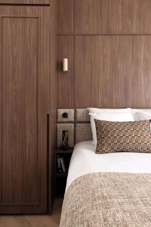 3 chambres, fer et planche à repasser, Wi-Fi, draps fournis