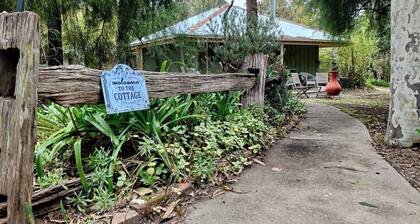 TimberLoo Cottage 6 (1 Queen Bed) SPA & Wood Stove
