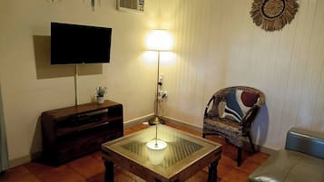 Televisio, takka, DVD-soitin