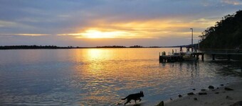 Pillowood Cottage 10 (1Queen+2Twins) & Wood Stove