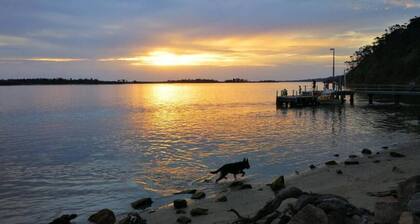 Pillowood Cottage 10 (1Queen+2Twins) & Wood Stove