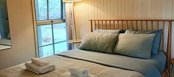 Pillowood Cottage 3 (1Queen+2Twins) & Wood Stove