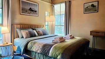 2 habitaciones, tabla de planchar con plancha, wifi y ropa de cama