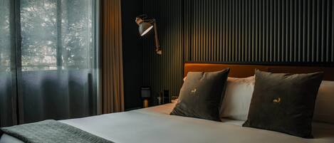 2 bedrooms, iron/ironing board, free WiFi