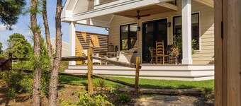 Exclusive Lakefront Retreat | Cottage at Haven