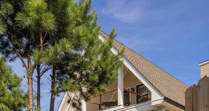 Exclusive Lakefront Retreat | Cottage at Haven