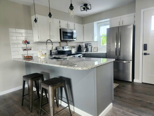 A Spacious Townhome in Newton - Unit D