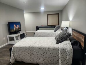 3 soverom, strykejern/-brett, wi-fi og sengetøy