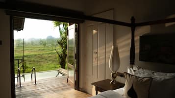 2 Schlafzimmer, Zimmersafe, Schreibtisch, Bügeleisen/Bügelbrett