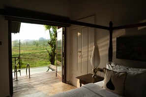 2 bedrooms, iron/ironing board, Internet, bed sheets