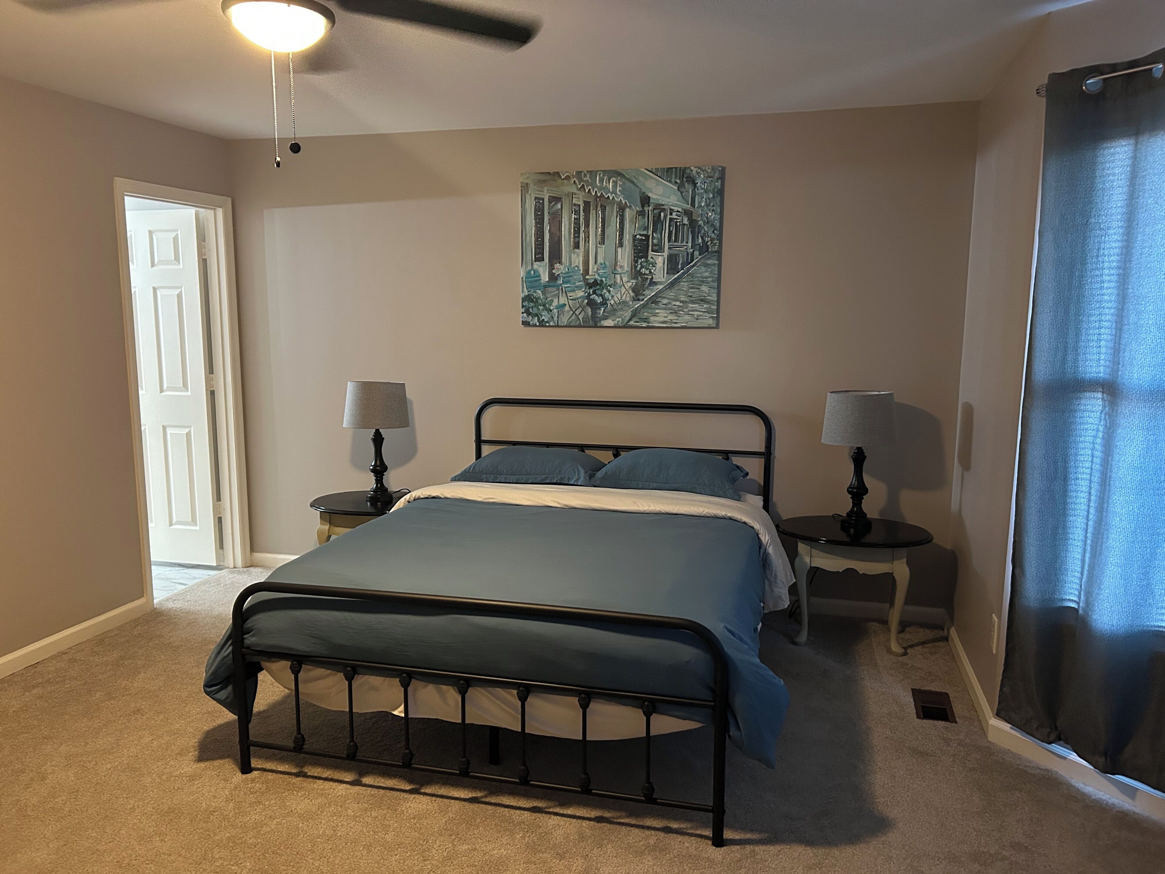 2 chambres, fer et planche à repasser, Wi-Fi, draps fournis