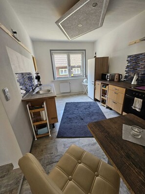 Fridge, microwave, oven, stovetop - Cozy vacation apartment at the UNESCO World Heritage Site Rammelsberg! (Goslar)