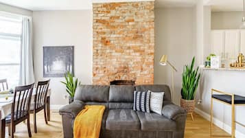 Smart TV, books, offices