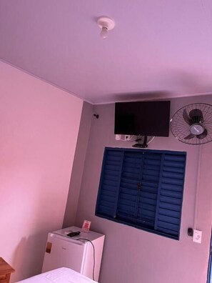 Basic Double Room | Interior - Pousada Refugio Encantado (Goiás)