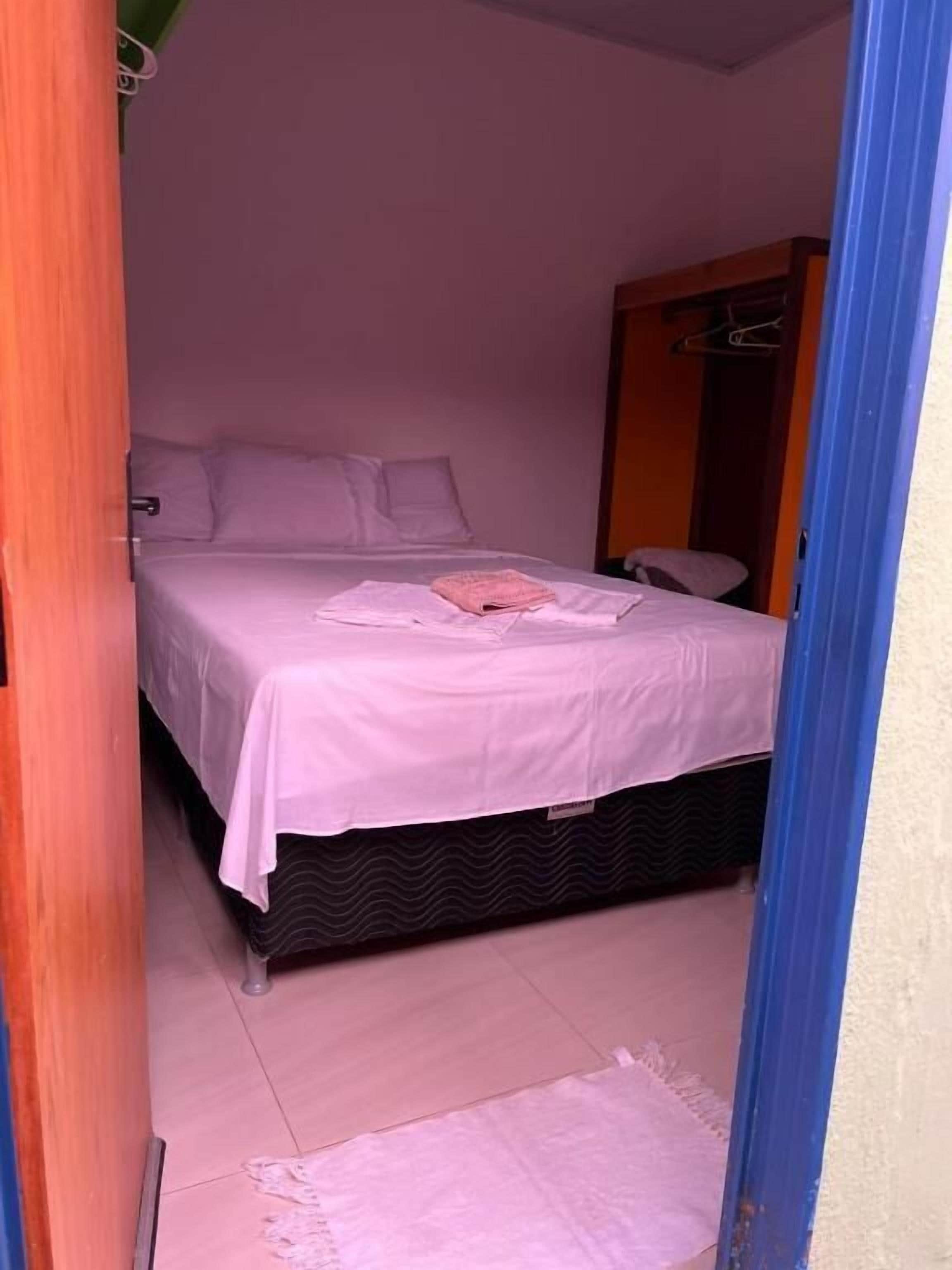 Quarto casal básico | Wi-Fi de cortesia