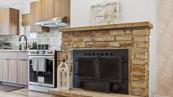 Micro-ondes, four, plaque de cuisson, lave-vaisselle