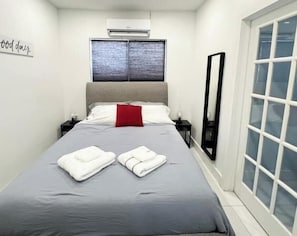 1 chambre, fer et planche à repasser, Wi-Fi, draps fournis