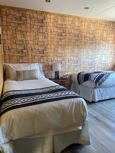 Hostal Lago Cóndor