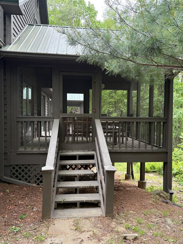 Exterior detail - 7 Acre Mountain Retreat in Cashiers with Whiteside Views - 10 min to Crossroads (Cashiers)