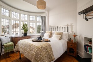 4 chambres, fer et planche à repasser, lit parapluie, Wi-Fi gratuit