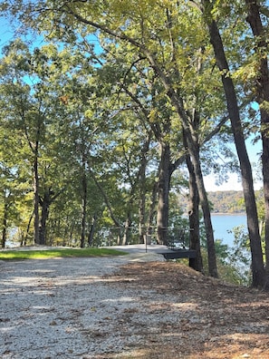 Miscellaneous - Prime RV spot! Grand Lake- Wyandotte, OK
On a point…One way in, one way out (Wyandotte)