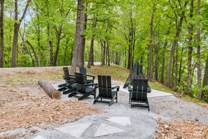 Property grounds - Prime RV spot! Grand Lake- Wyandotte, OK
On a point…One way in, one way out (Wyandotte)