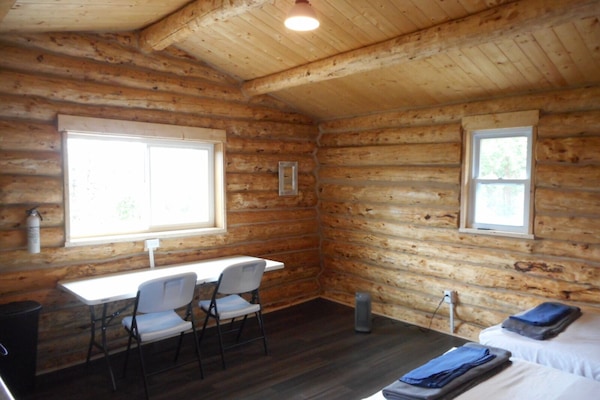 1 habitación y ropa de cama