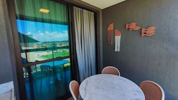 Studio Comfort | Tempat makan