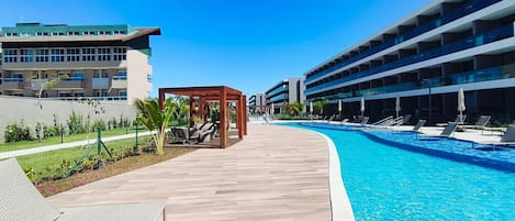 3 piscine all'aperto