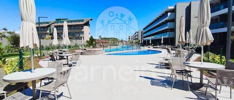 3 piscinas externas