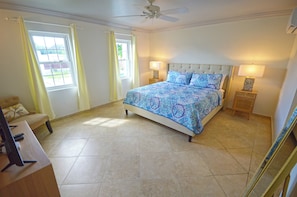 3 bedrooms, desk, iron/ironing board, free WiFi