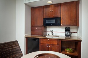 Microwave, dishwasher