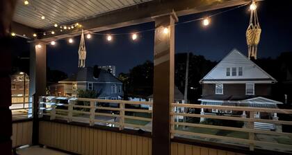 4 minutes from the Falls upper unit 2 Bed 1 Bath