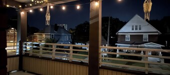 4 minutes from the Falls upper unit 2 Bed 1 Bath