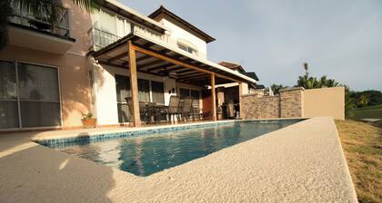 Arbolado Pool Townhouse