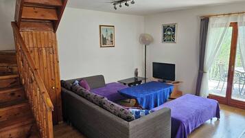 Télévision, cheminée