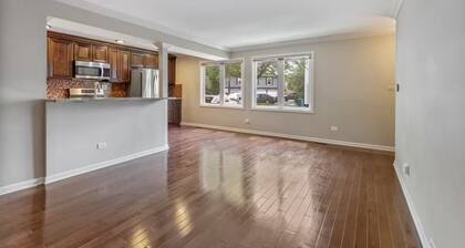 3-bedroom townhome in beautiful Deerfield with attached Garage. Month to Month