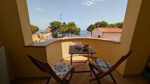 Outdoor dining - Mondello D'Amare (Palermo)
